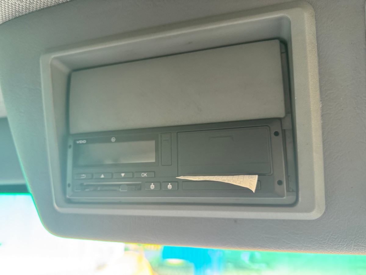 2011 Mercedes-Benz MecTec 3233LL ECONIC Tunnelvasker 