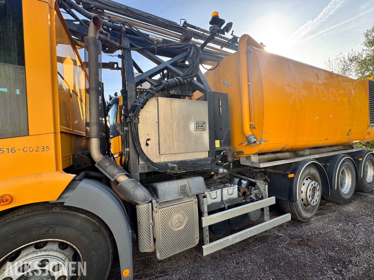2011 Mercedes-Benz MecTec 3233LL ECONIC Tunnelvasker 