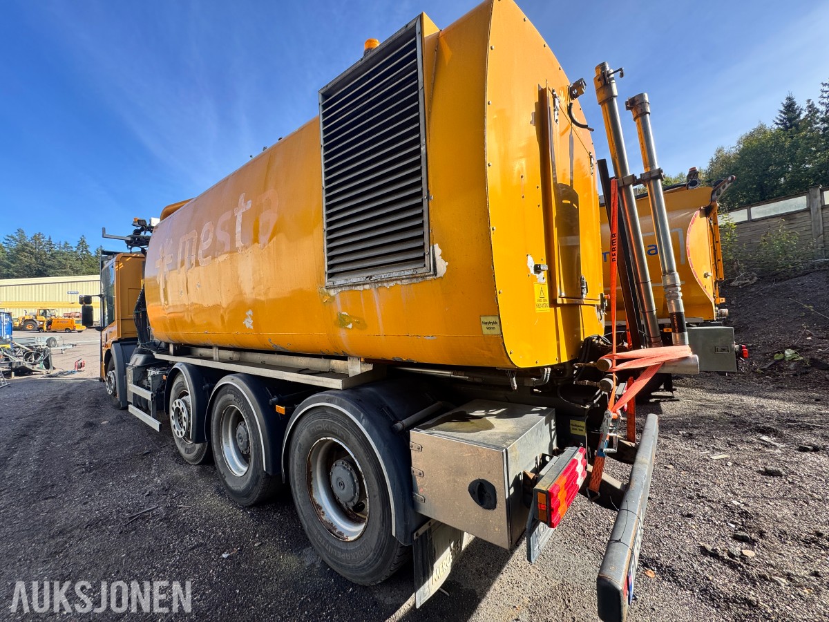 2011 Mercedes-Benz MecTec 3233LL ECONIC Tunnelvasker 