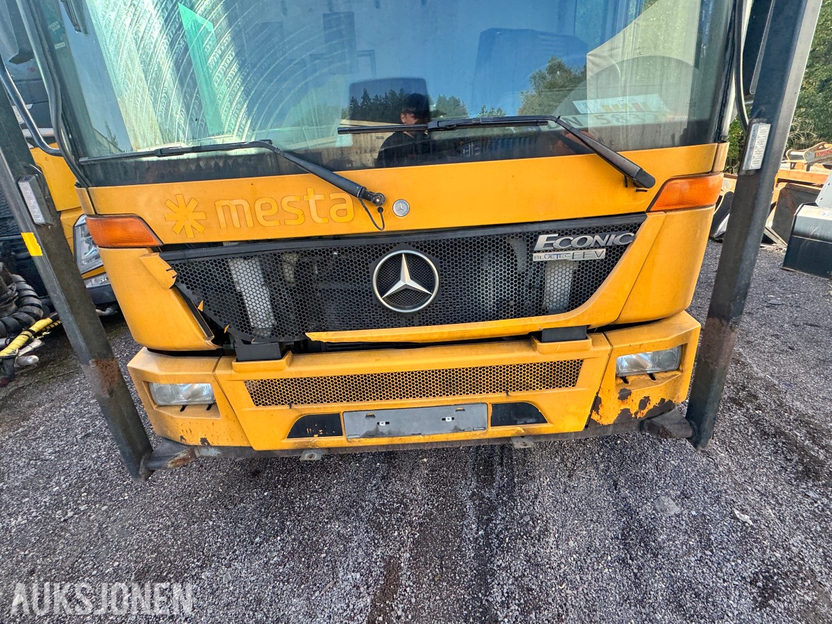 2011 Mercedes-Benz MecTec 3233LL ECONIC Tunnelvasker 