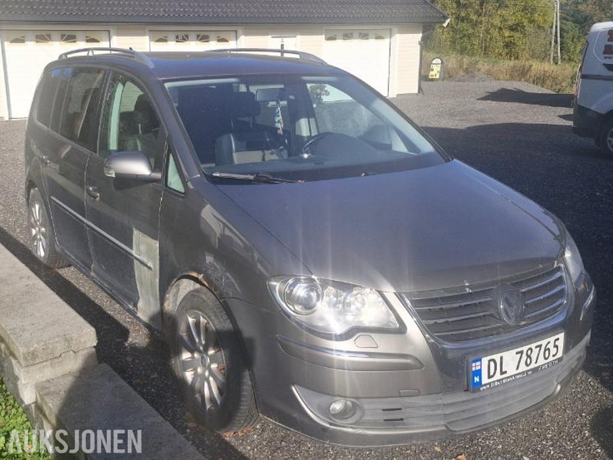 2008 Volkswagen Touran 1.9 Diesel, Automat, Delebil/Reparasjonsobjekt