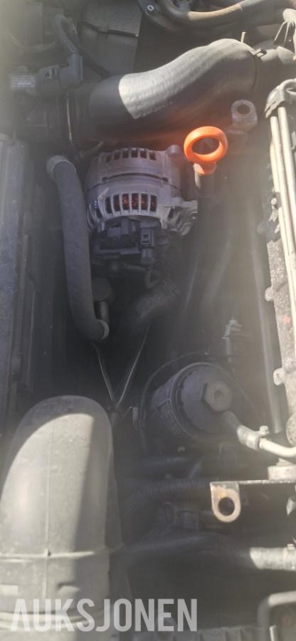 2008 Volkswagen Touran 1.9 Diesel, Automat, Delebil/Reparasjonsobjekt