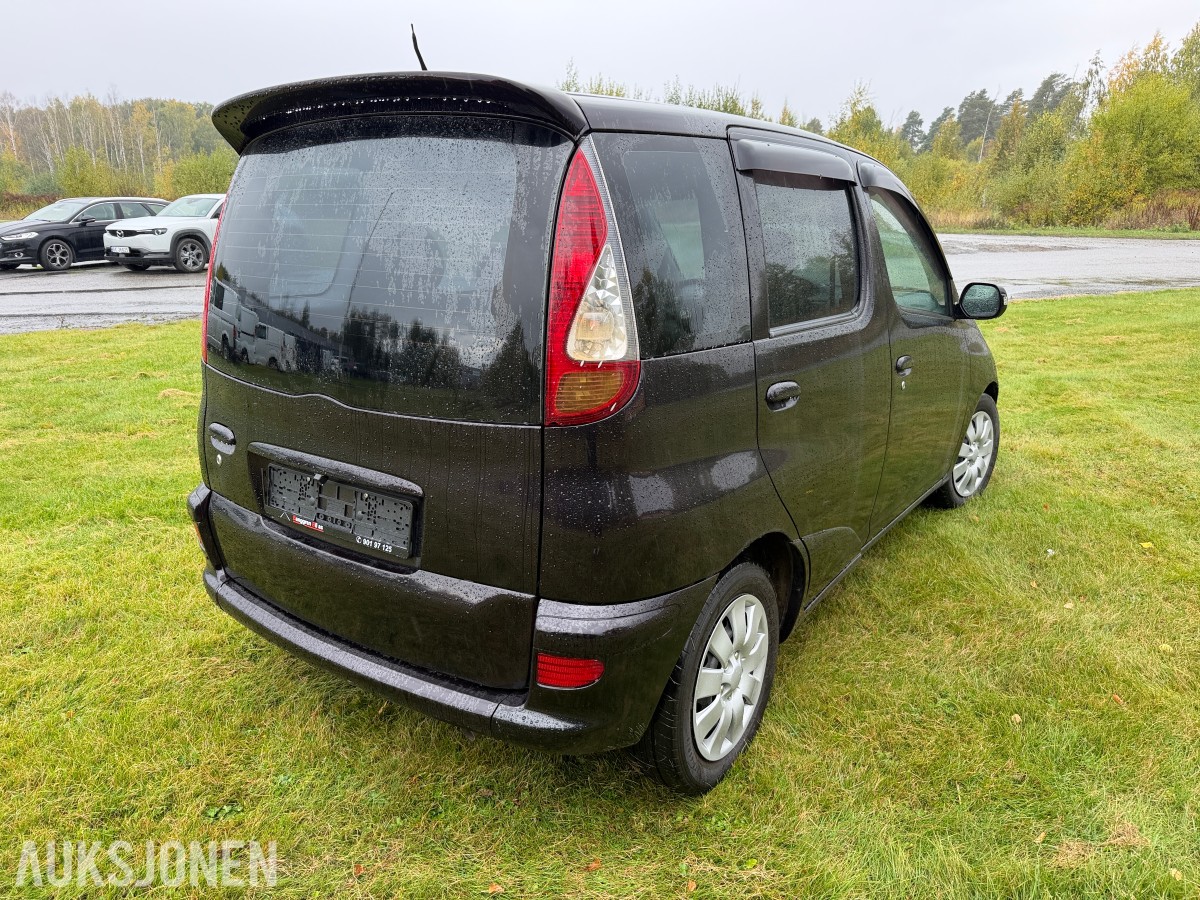 2005 Toyota YARIS VERSO 1.3-84 - 5 seter - servicehistorikk