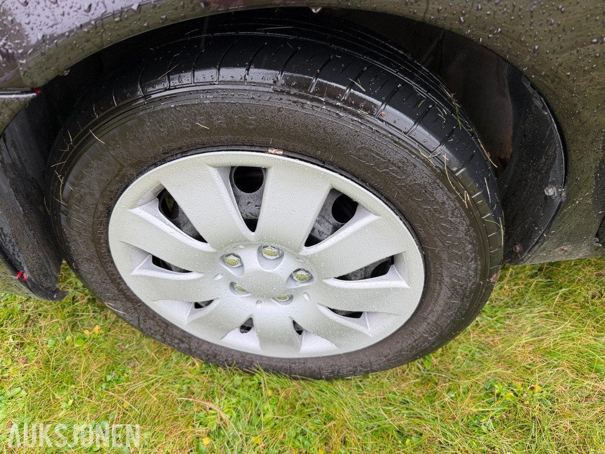 2005 Toyota YARIS VERSO 1.3-84 - 5 seter - servicehistorikk
