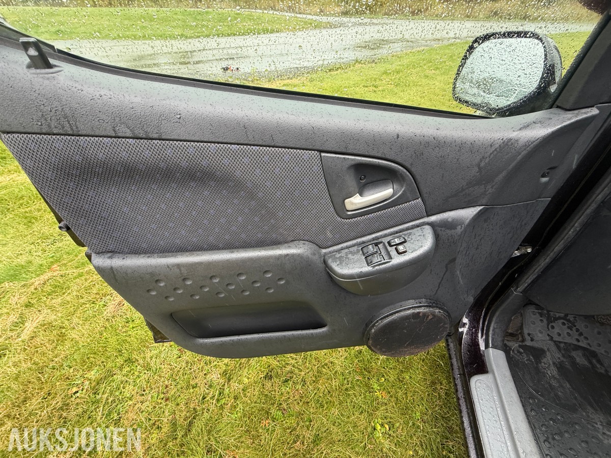 2005 Toyota YARIS VERSO 1.3-84 - 5 seter - servicehistorikk