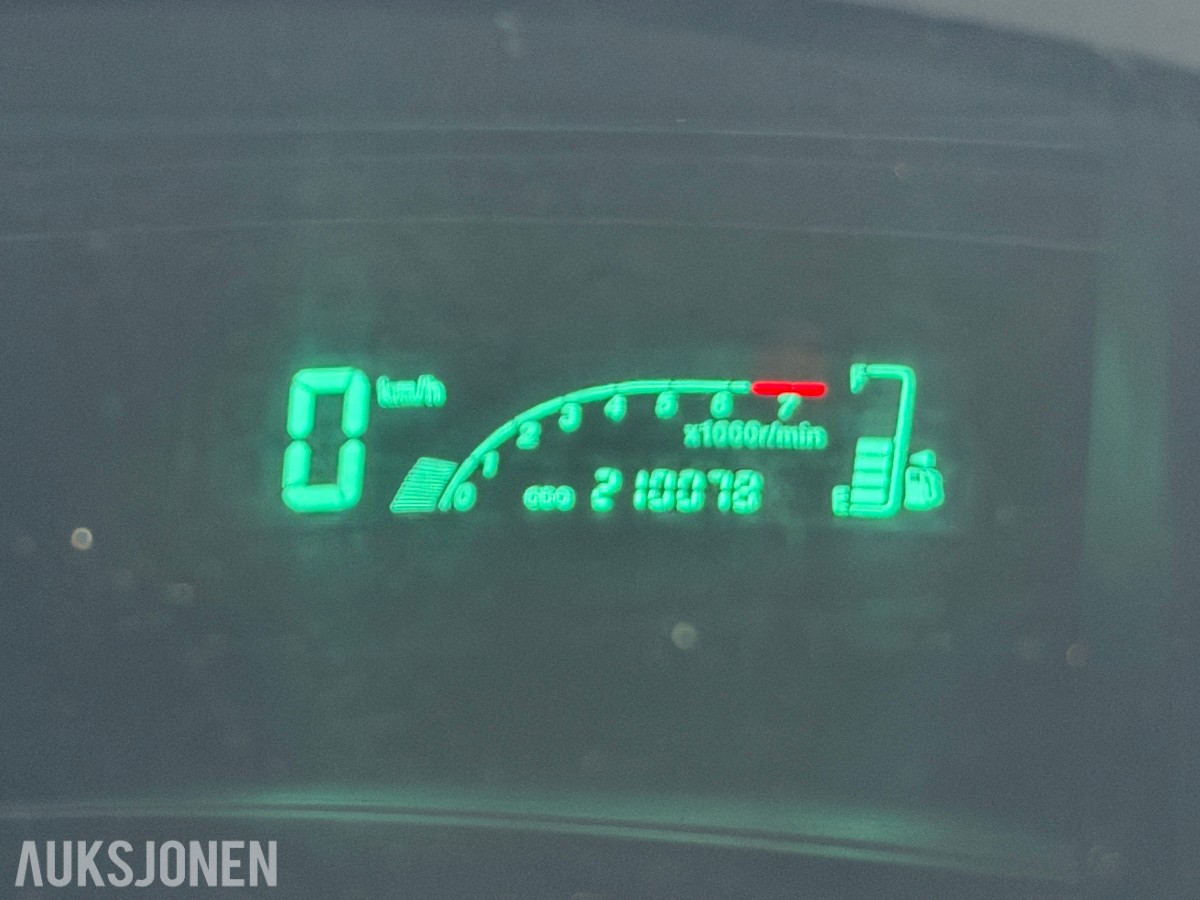 2005 Toyota YARIS VERSO 1.3-84 - 5 seter - servicehistorikk