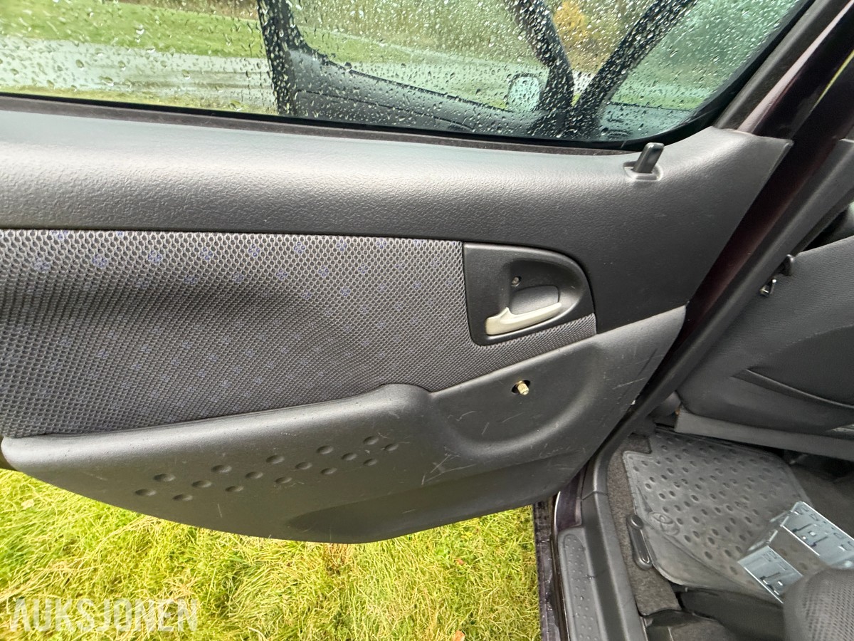 2005 Toyota YARIS VERSO 1.3-84 - 5 seter - servicehistorikk