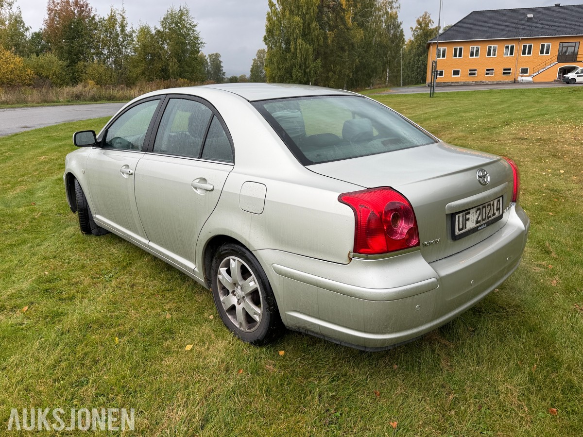 2003 Toyota AVENSIS 1.8-129 / Automat / EU-OK til 04.2027 /Servicehefte