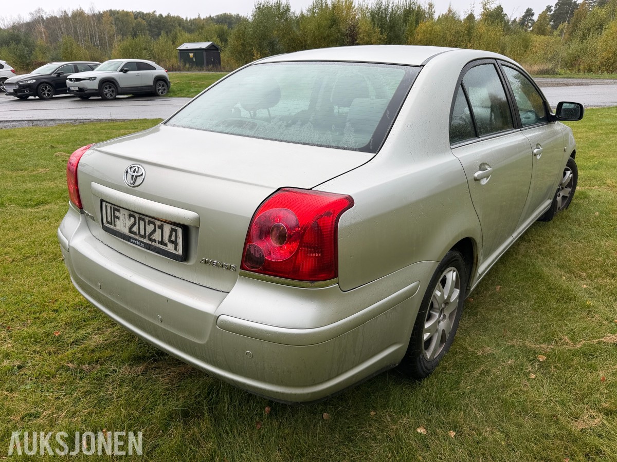 2003 Toyota AVENSIS 1.8-129 / Automat / EU-OK til 04.2027 /Servicehefte