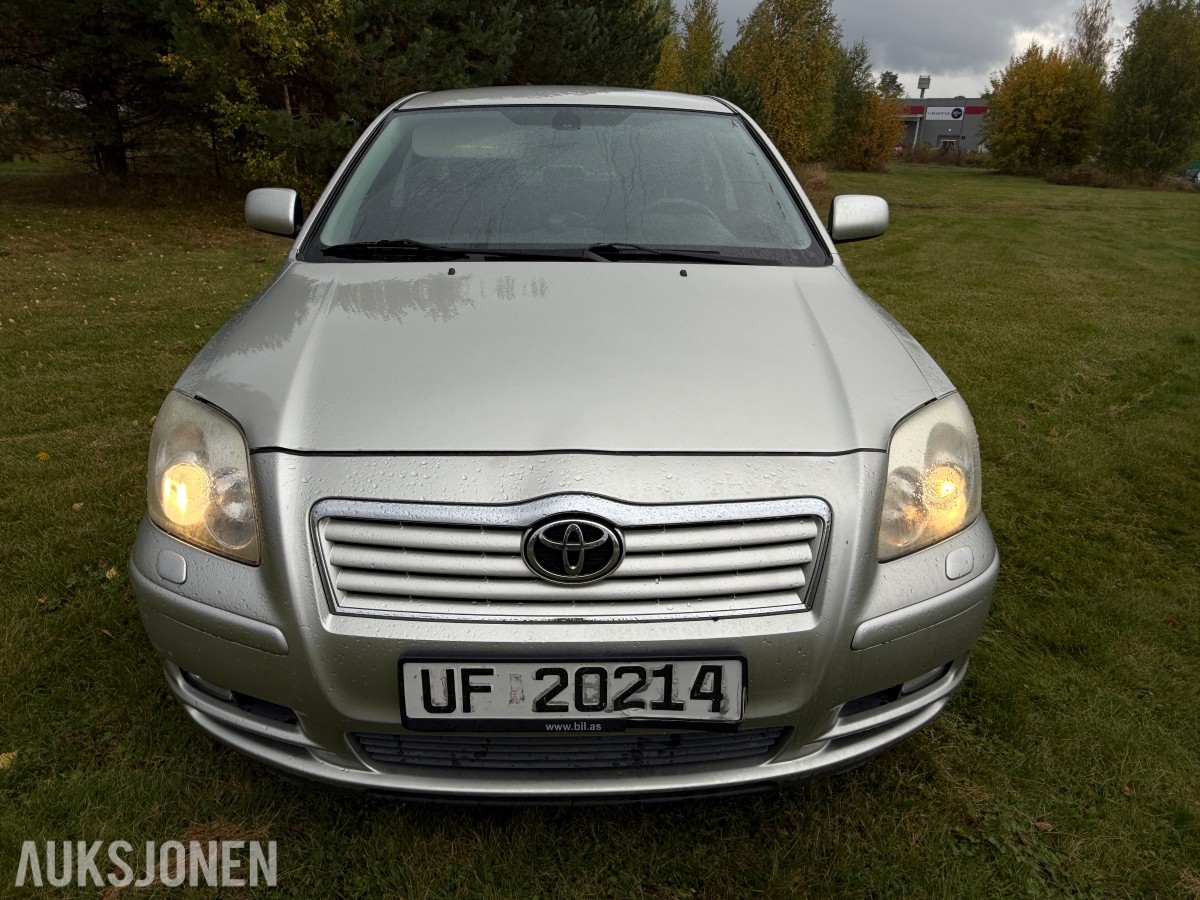 2003 Toyota AVENSIS 1.8-129 / Automat / EU-OK til 04.2027 /Servicehefte