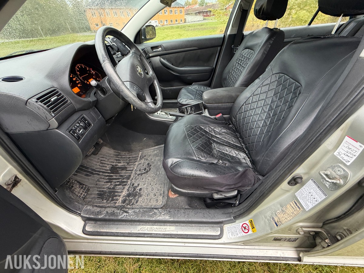 2003 Toyota AVENSIS 1.8-129 / Automat / EU-OK til 04.2027 /Servicehefte