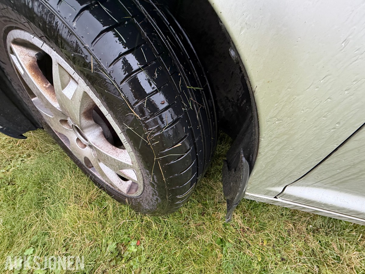 2003 Toyota AVENSIS 1.8-129 / Automat / EU-OK til 04.2027 /Servicehefte