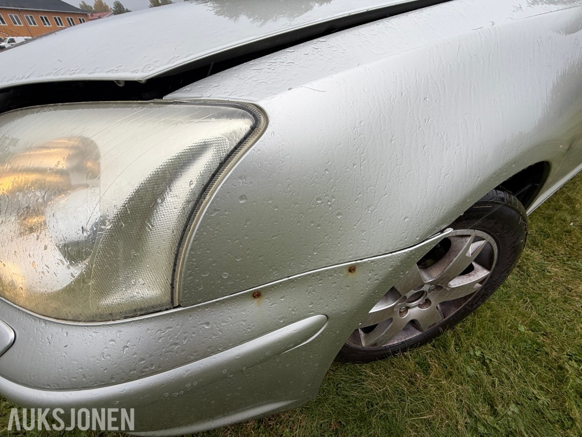 2003 Toyota AVENSIS 1.8-129 / Automat / EU-OK til 04.2027 /Servicehefte