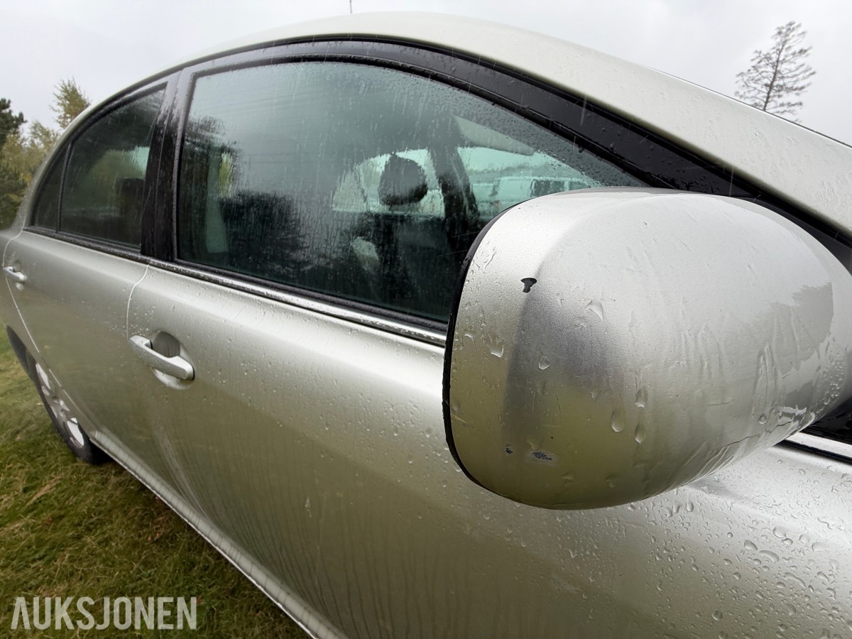 2003 Toyota AVENSIS 1.8-129 / Automat / EU-OK til 04.2027 /Servicehefte