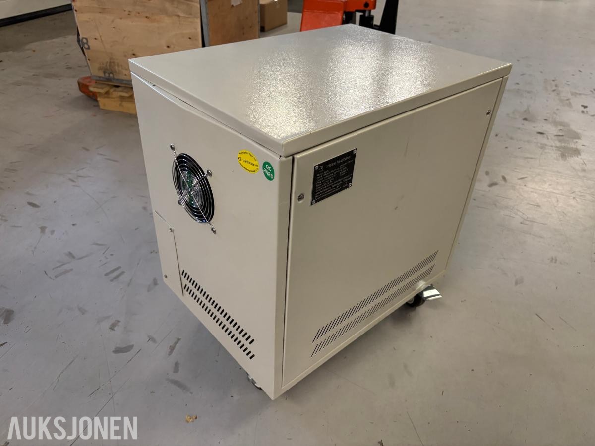 2025 SGG 15 kVA isolasjonstransformator 230V til 400V