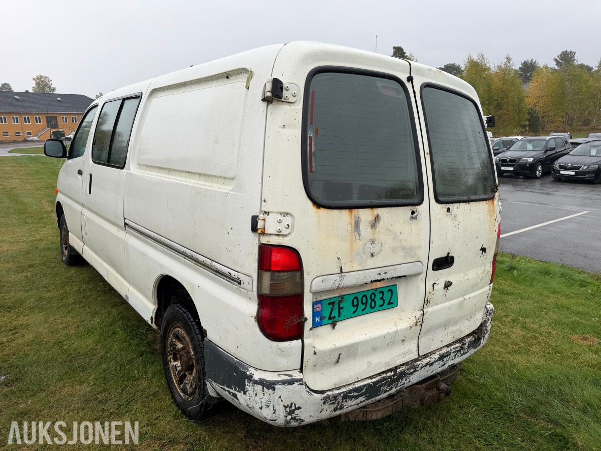 2004 Toyota HIACE 2.5-102 D 4WD / H.feste