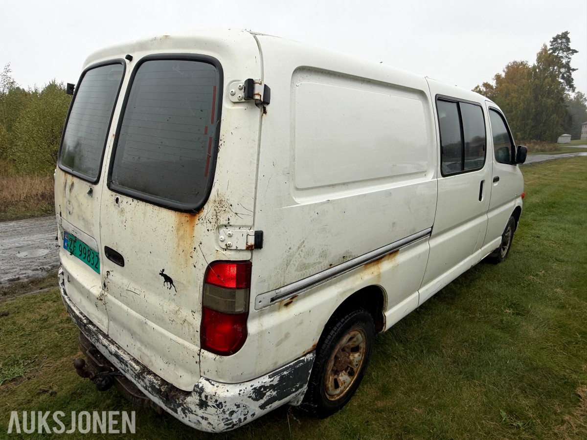 2004 Toyota HIACE 2.5-102 D 4WD / H.feste