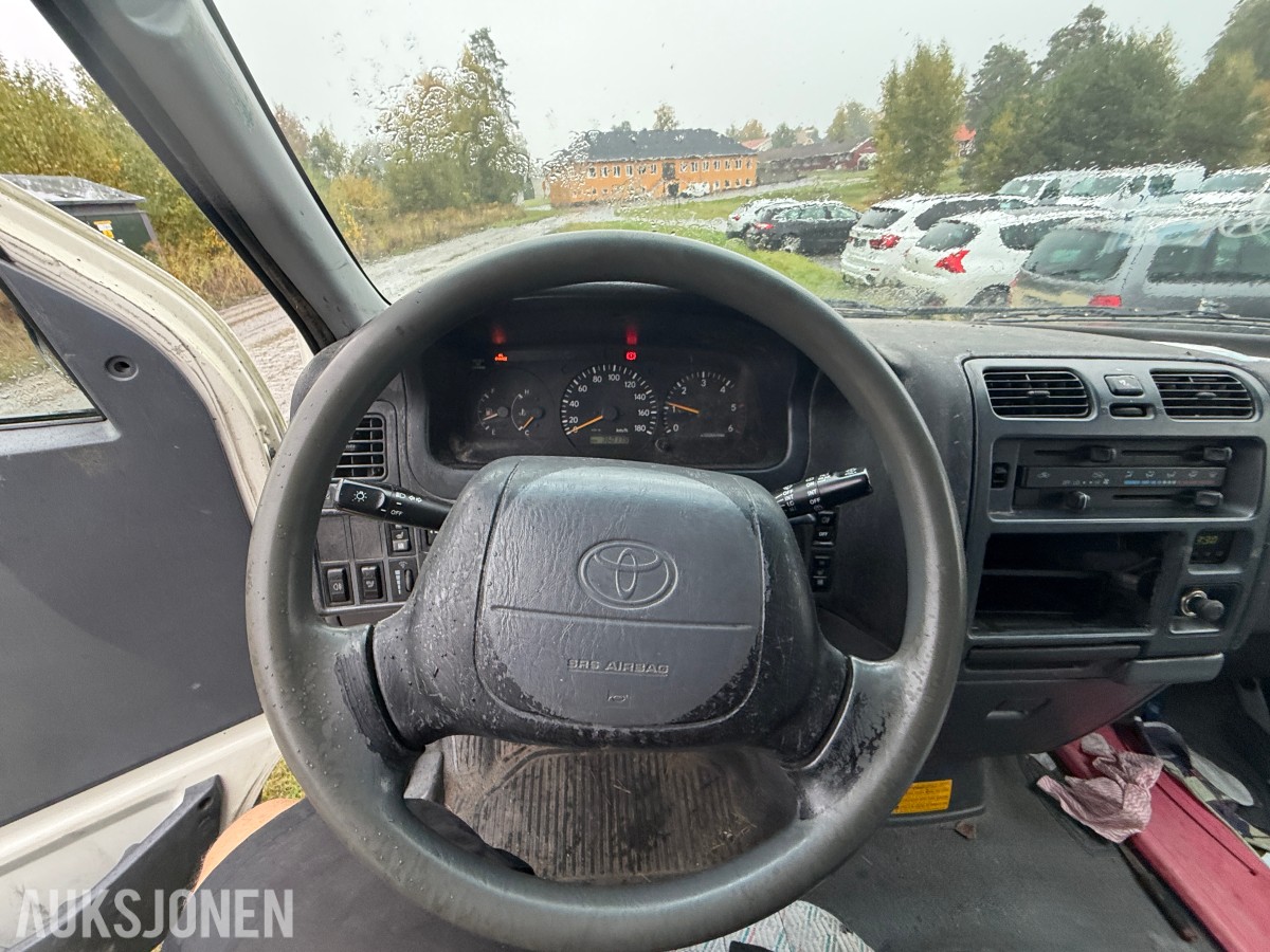 2004 Toyota HIACE 2.5-102 D 4WD / H.feste