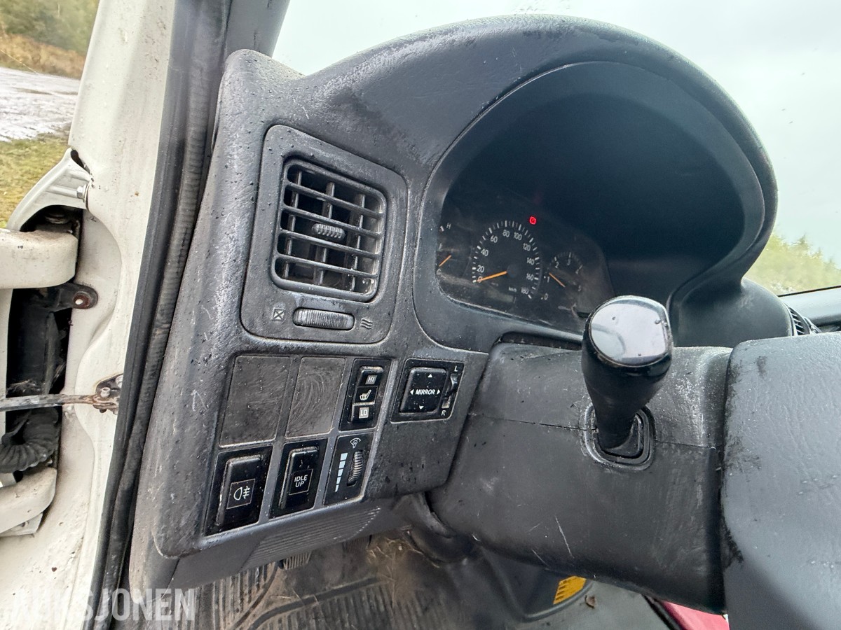 2004 Toyota HIACE 2.5-102 D 4WD / H.feste