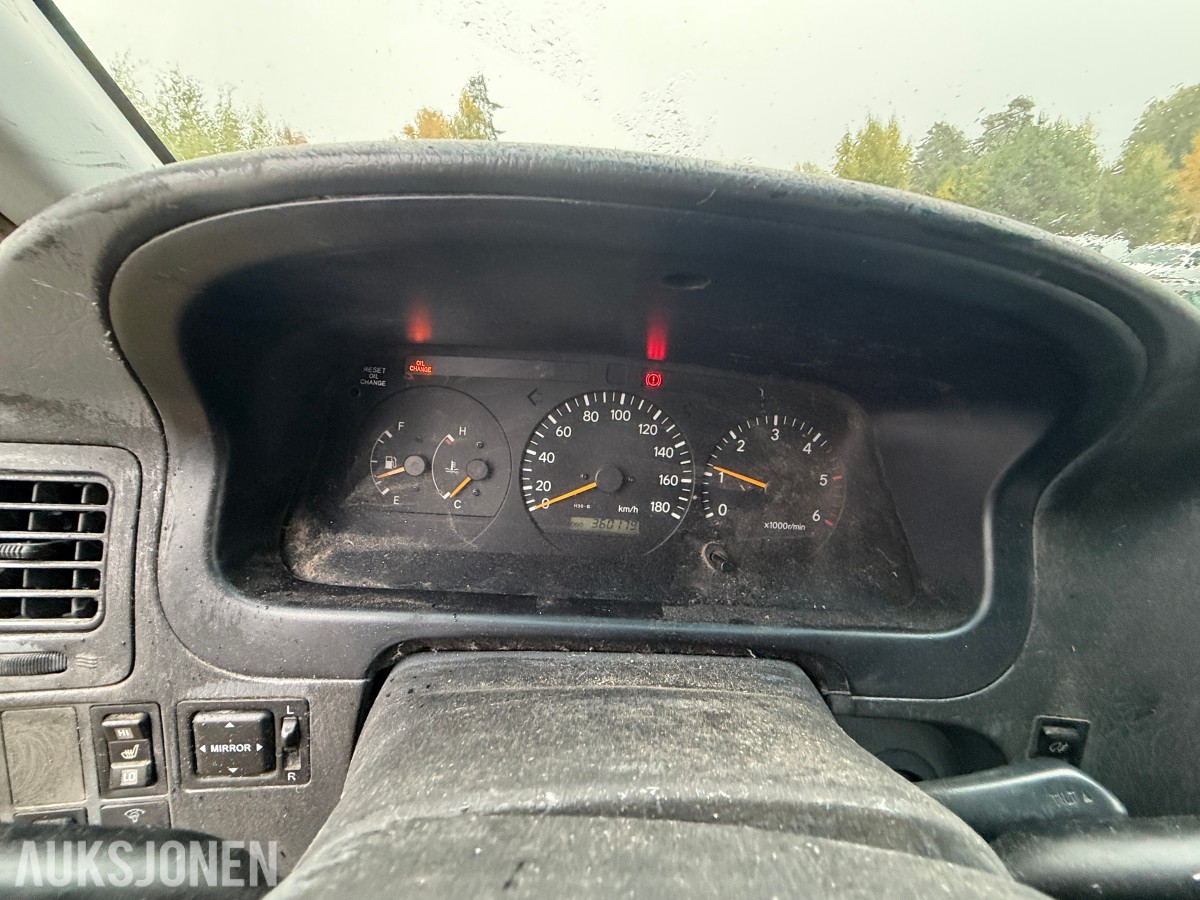 2004 Toyota HIACE 2.5-102 D 4WD / H.feste
