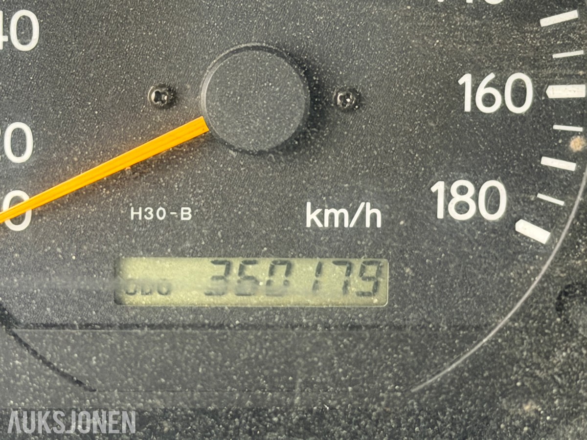2004 Toyota HIACE 2.5-102 D 4WD / H.feste