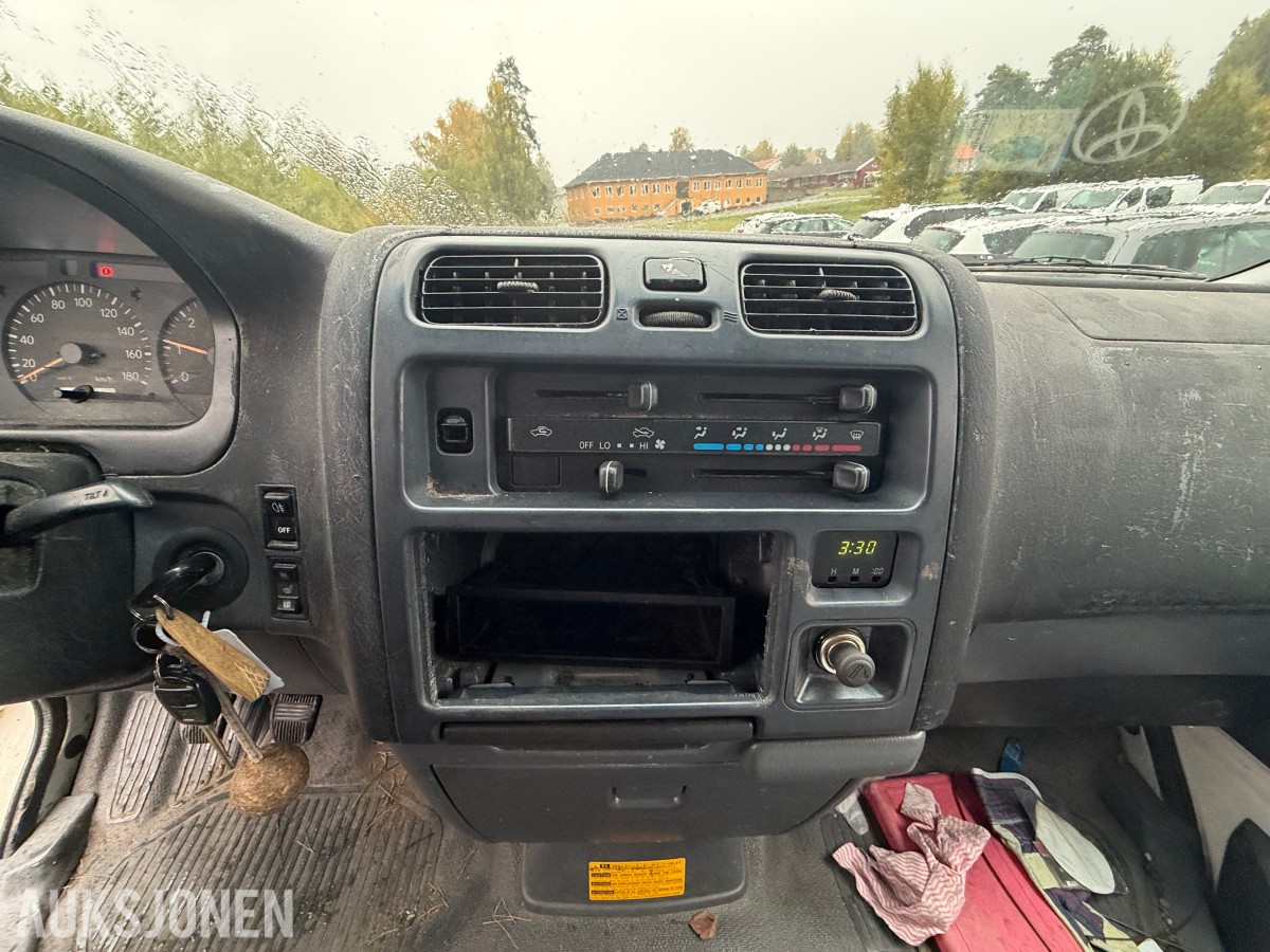 2004 Toyota HIACE 2.5-102 D 4WD / H.feste