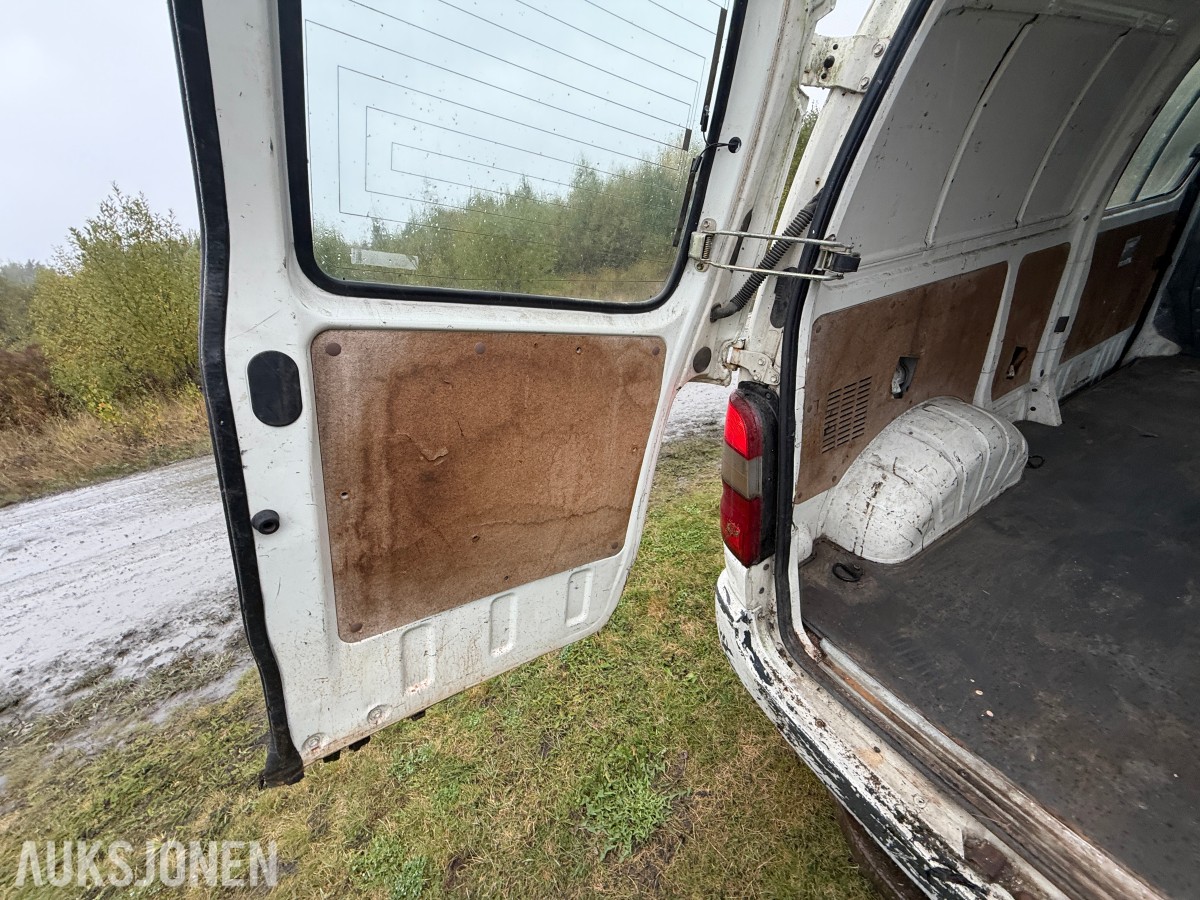 2004 Toyota HIACE 2.5-102 D 4WD / H.feste