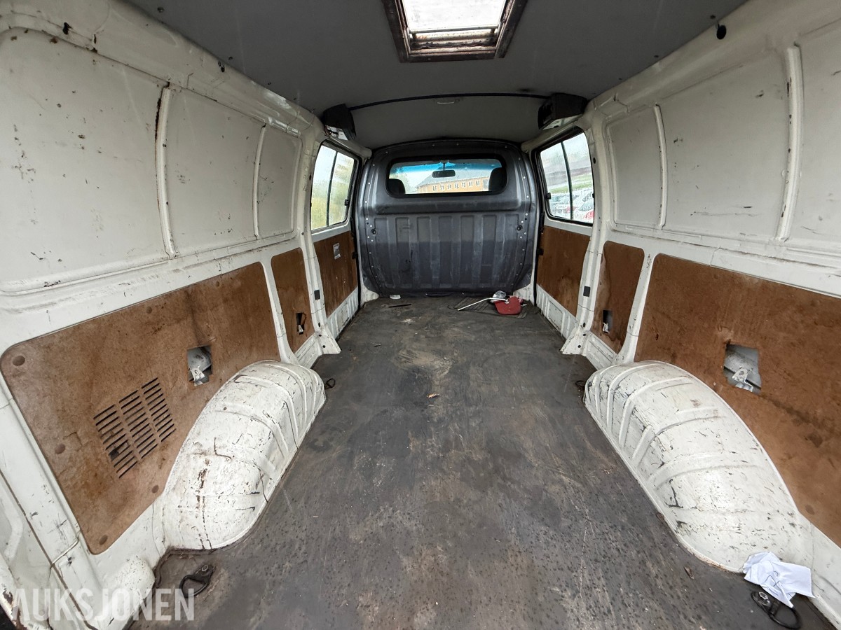 2004 Toyota HIACE 2.5-102 D 4WD / H.feste