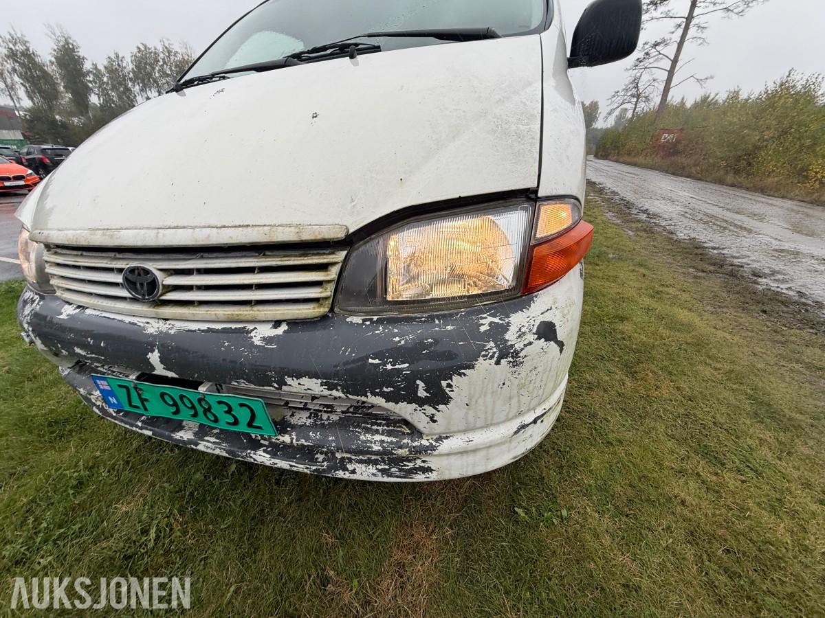 2004 Toyota HIACE 2.5-102 D 4WD / H.feste