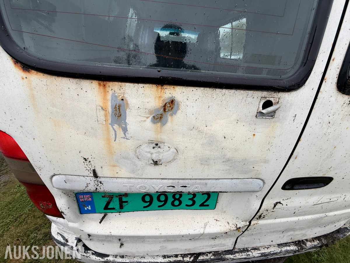 2004 Toyota HIACE 2.5-102 D 4WD / H.feste