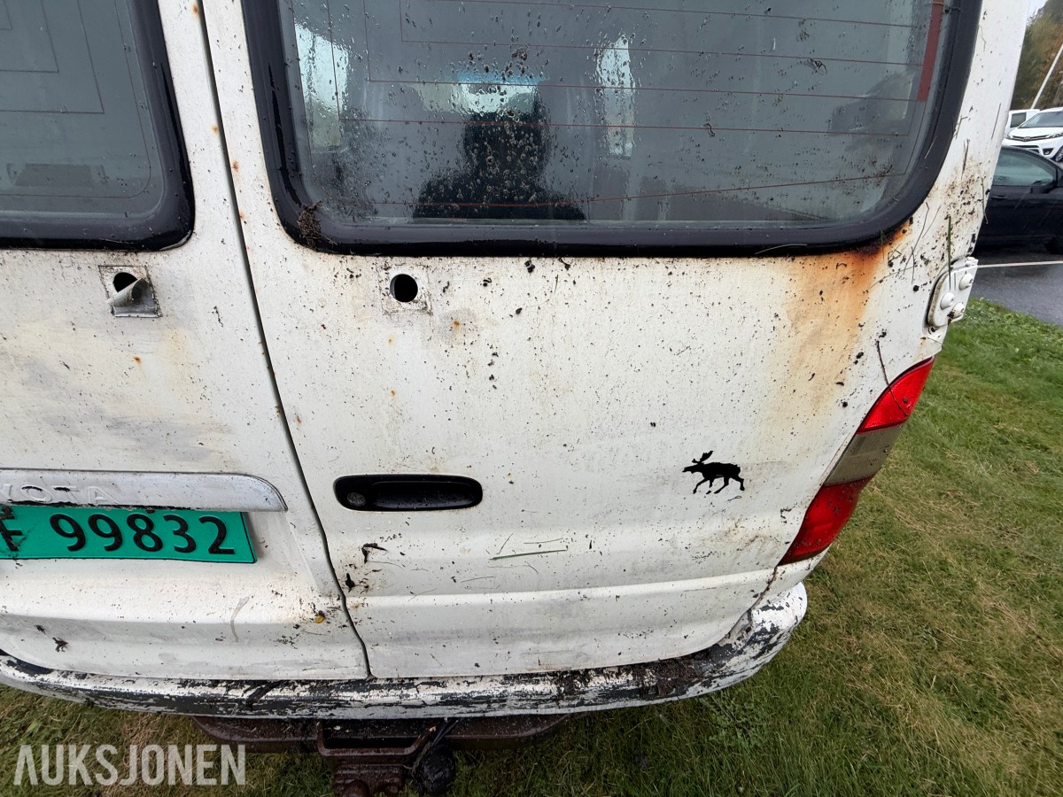 2004 Toyota HIACE 2.5-102 D 4WD / H.feste