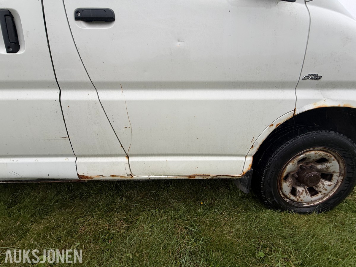 2004 Toyota HIACE 2.5-102 D 4WD / H.feste