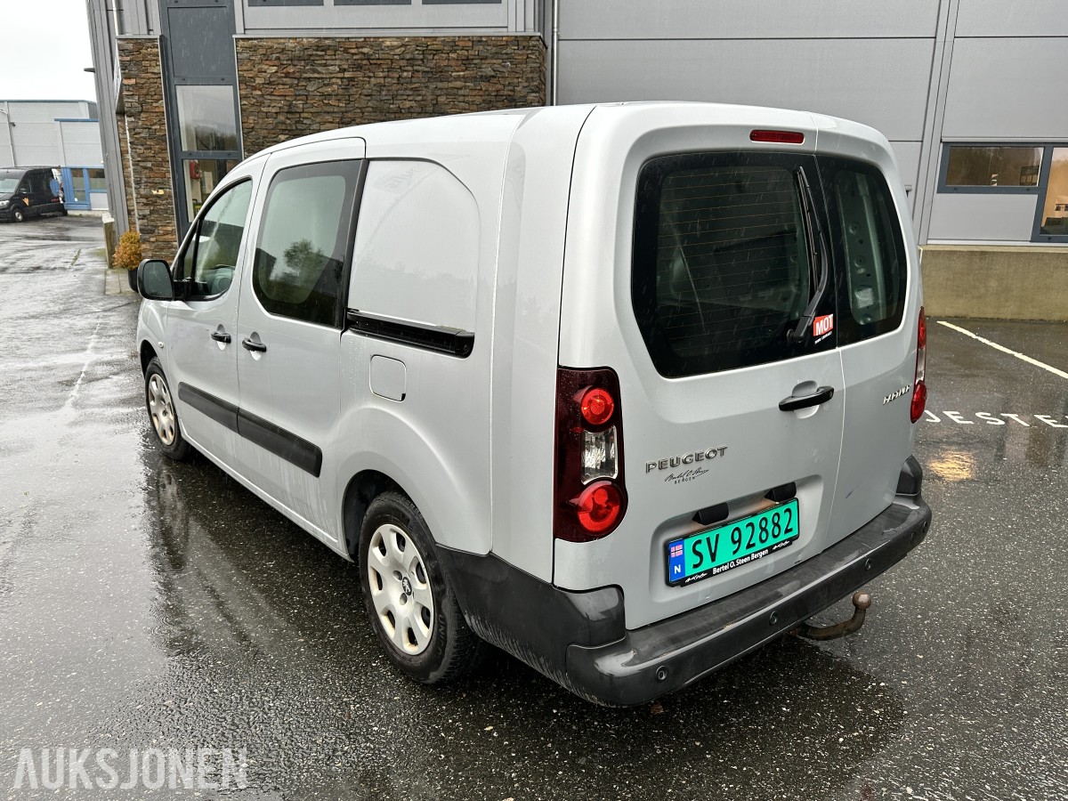 2018 Peugeot PARTNER 1.6-99 D | Hengerfeste | Innredning - Rep objekt, 175808km