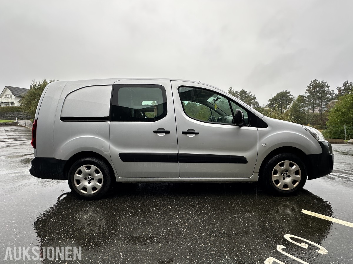 2018 Peugeot PARTNER 1.6-99 D | Hengerfeste | Innredning - Rep objekt, 175808km