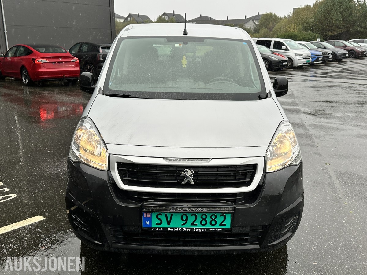 2018 Peugeot PARTNER 1.6-99 D | Hengerfeste | Innredning - Rep objekt, 175808km