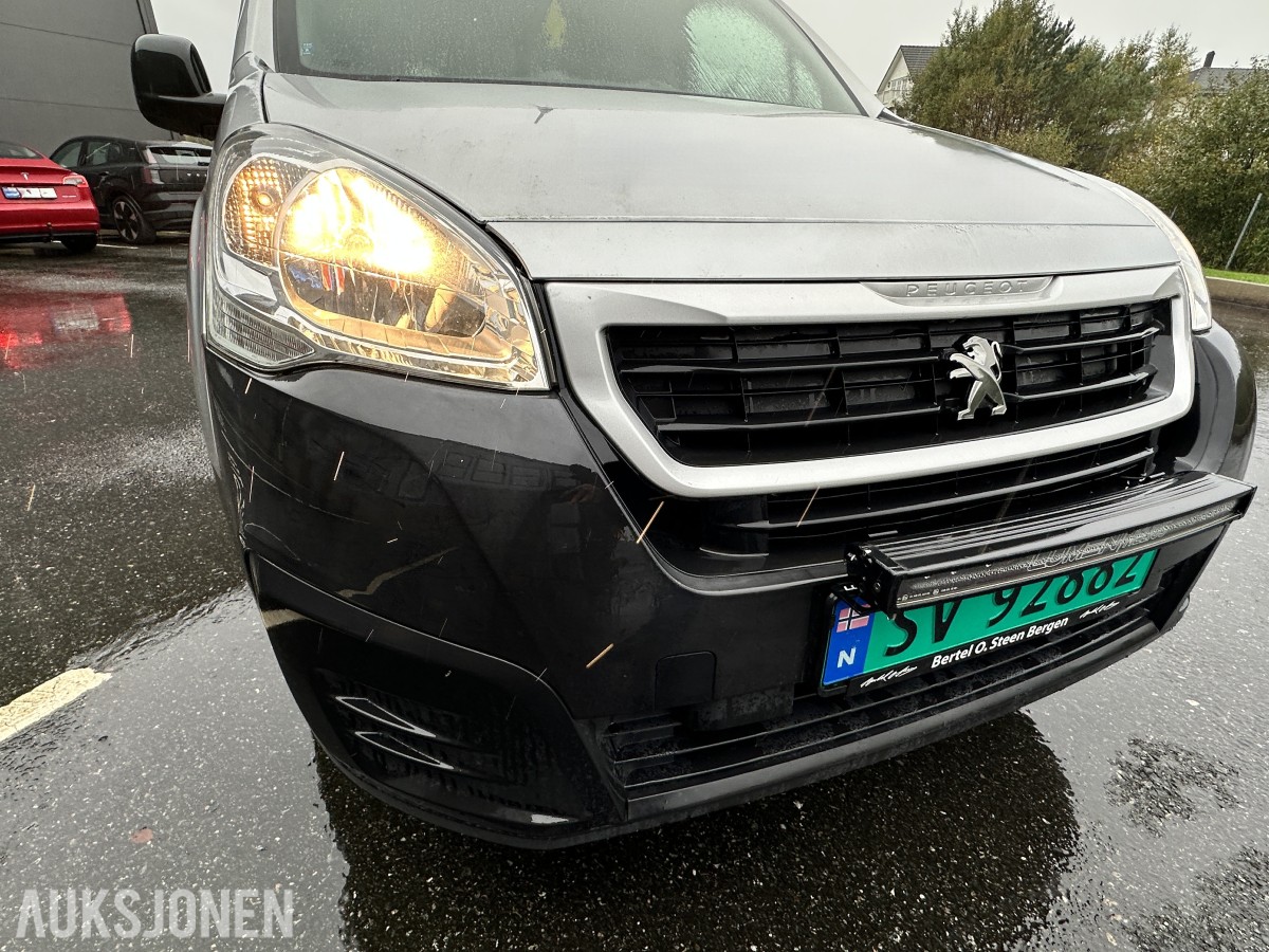 2018 Peugeot PARTNER 1.6-99 D | Hengerfeste | Innredning - Rep objekt, 175808km