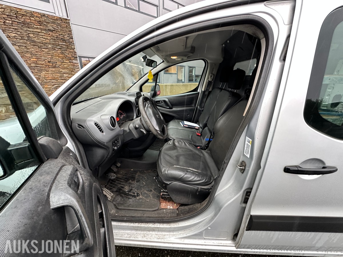 2018 Peugeot PARTNER 1.6-99 D | Hengerfeste | Innredning - Rep objekt, 175808km