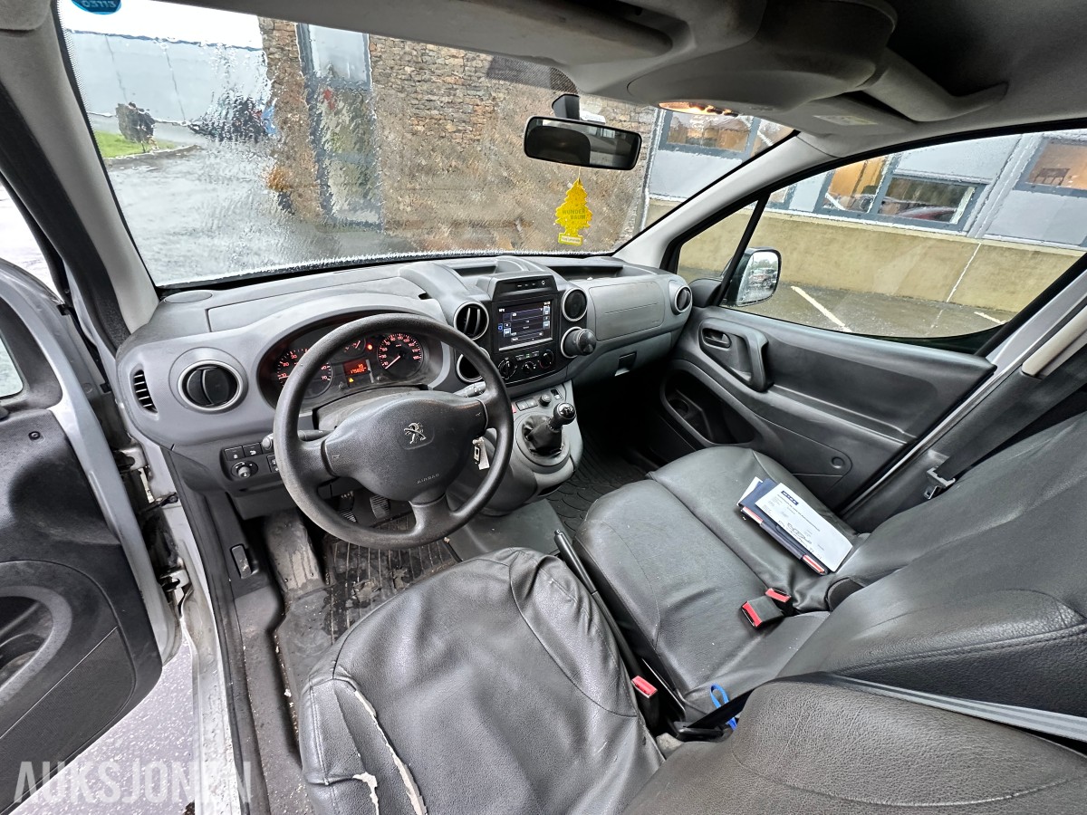 2018 Peugeot PARTNER 1.6-99 D | Hengerfeste | Innredning - Rep objekt, 175808km