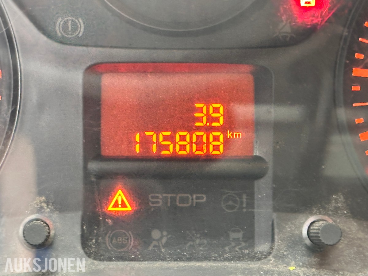 2018 Peugeot PARTNER 1.6-99 D | Hengerfeste | Innredning - Rep objekt, 175808km