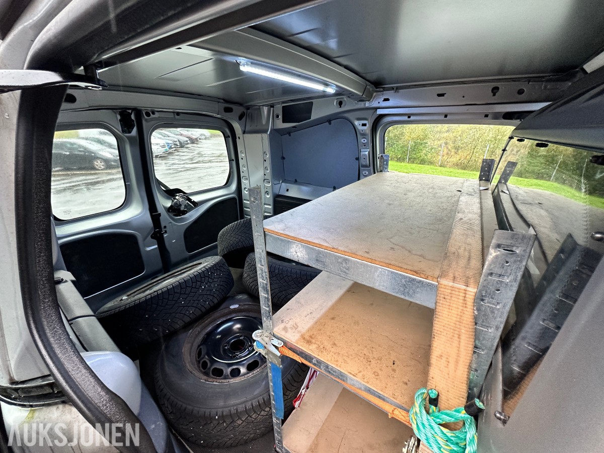 2018 Peugeot PARTNER 1.6-99 D | Hengerfeste | Innredning - Rep objekt, 175808km