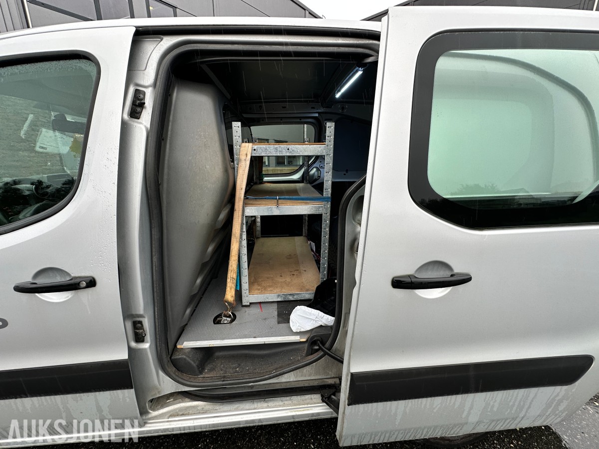 2018 Peugeot PARTNER 1.6-99 D | Hengerfeste | Innredning - Rep objekt, 175808km