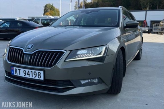 2017 Skoda Superb, 2,0 TDI 190hk 4x4 AUTOMAT ADAPTIV CRUISEKONTROLL HENGERFESTE KEYLESS EU OK 08.2027  