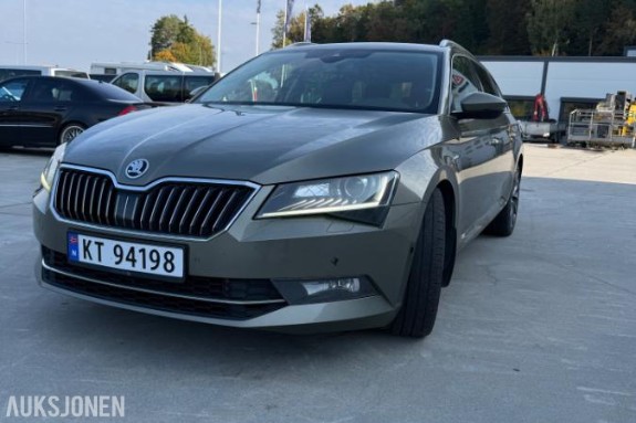 2017 Skoda Superb, 2,0 TDI 190hk 4x4 AUTOMAT ADAPTIV CRUISEKONTROLL HENGERFESTE KEYLESS EU OK 08.2027