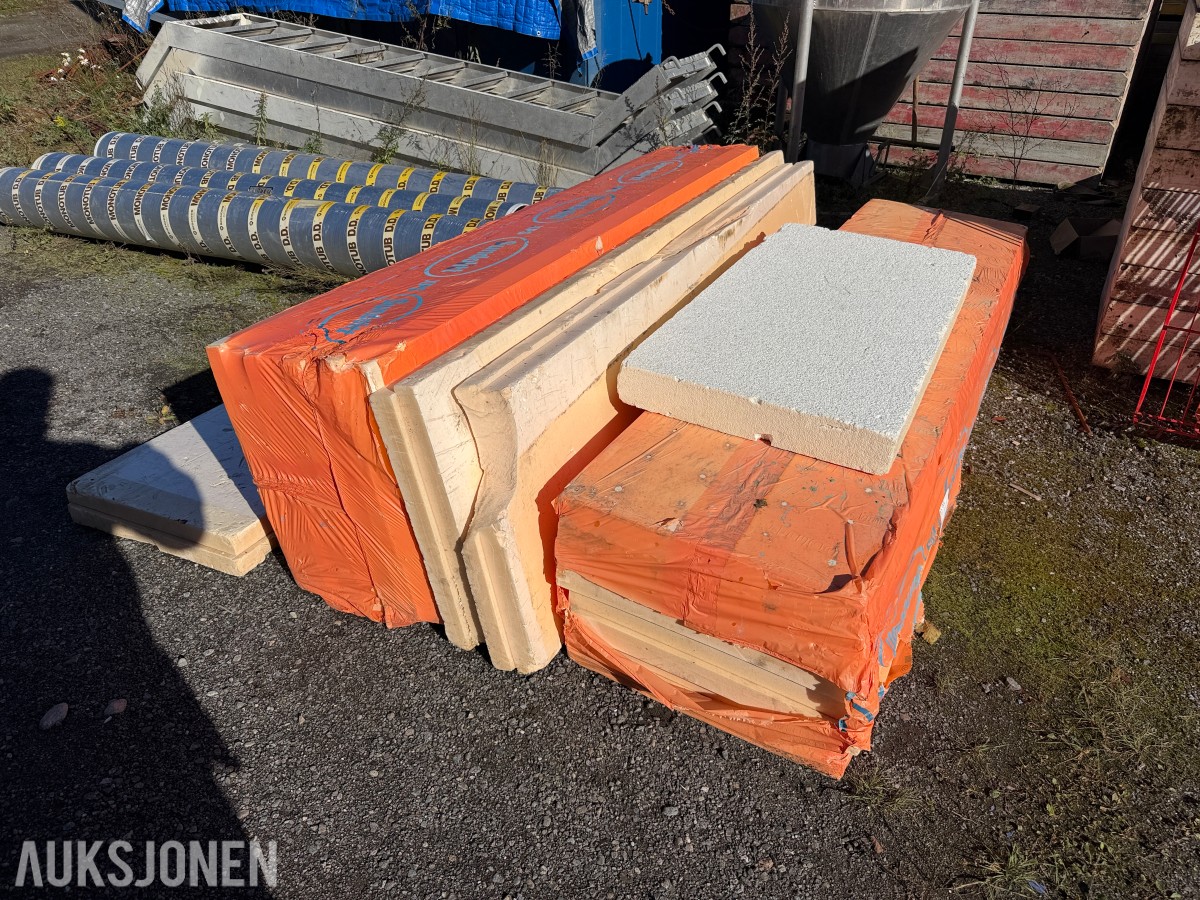 2024 Sundolitt EPS / Kinspan Therma / Støperør Ø300 - Diverse byggevare - isoporelementer, totalt ca 70 plater, 4x Ø300 støperør +++