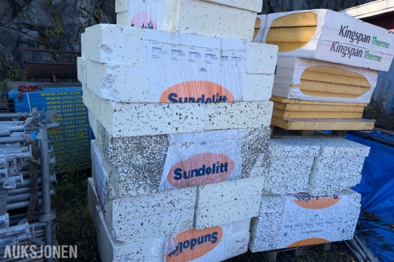2024 Sundolitt EPS / Kinspan Therma / Støperør Ø300 - Diverse byggevare - isoporelementer, totalt ca 70 plater, 4x Ø300 støperør +++