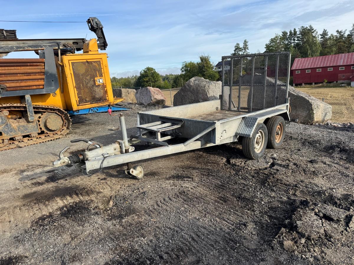 2007 INDESPENSION MASKINHENGER 2600 KG