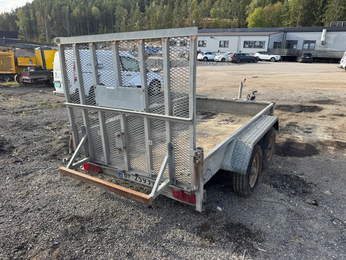 2007 INDESPENSION MASKINHENGER 2600 KG