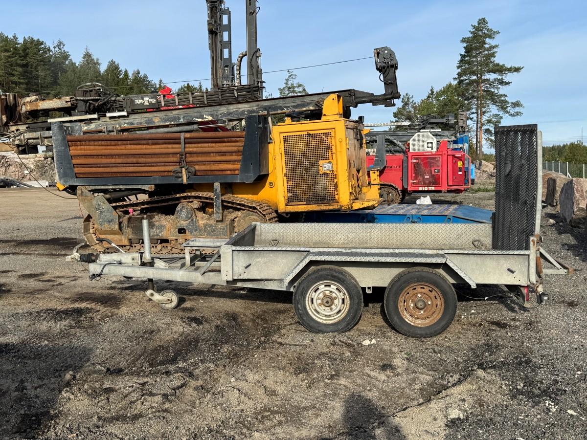 2007 INDESPENSION MASKINHENGER 2600 KG