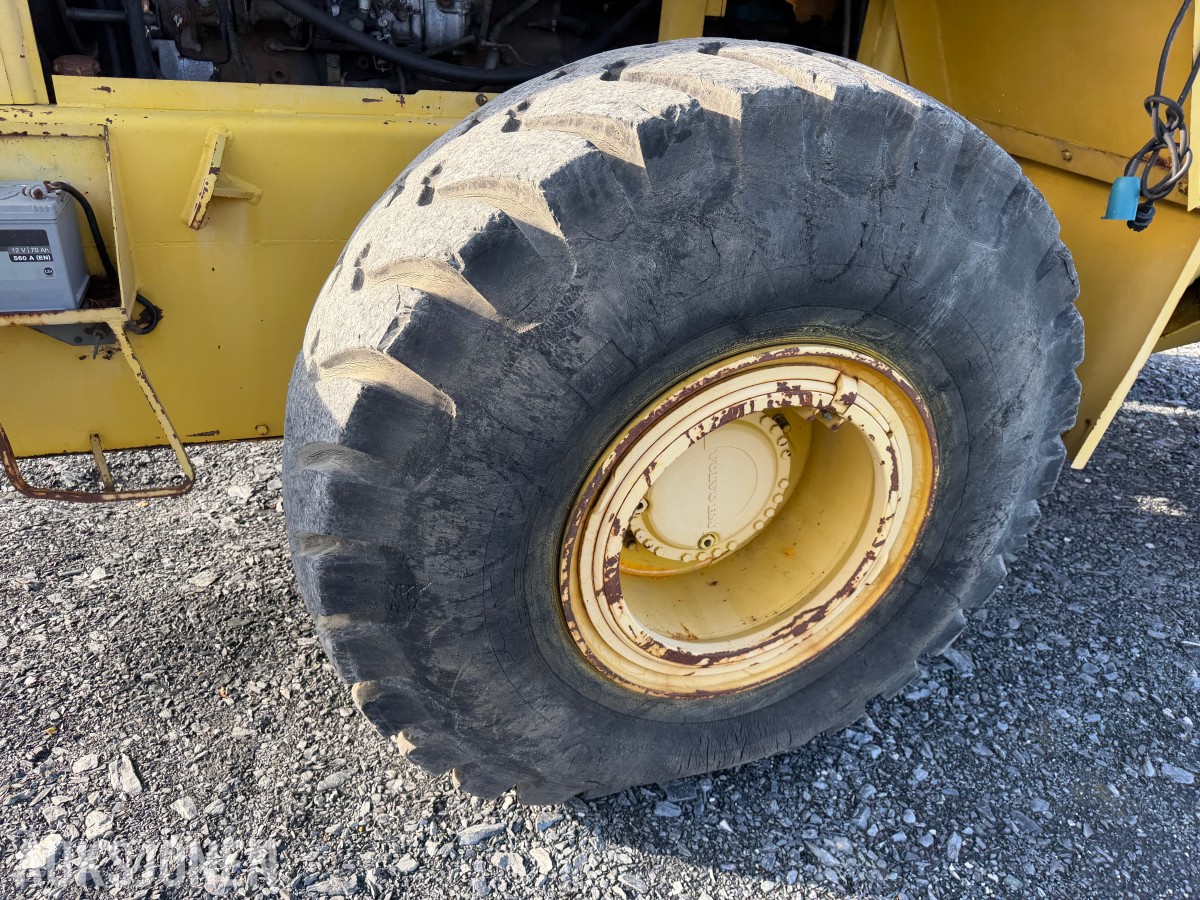 1985 Volvo BM 4500 hjullaster – veteranmaskin