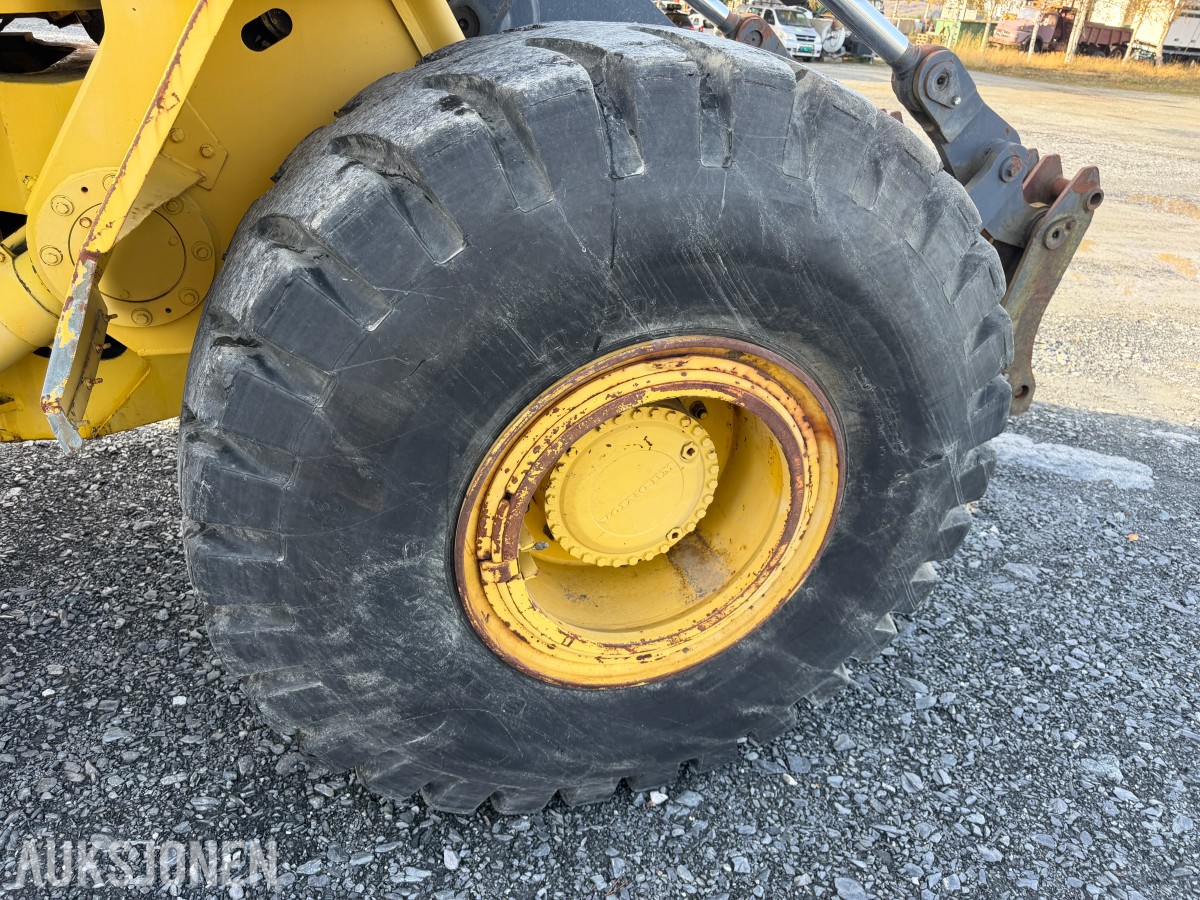 1985 Volvo BM 4500 hjullaster – veteranmaskin